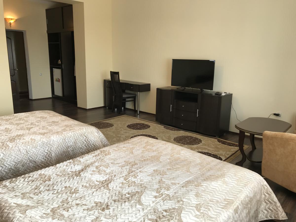 Saltanat Otel Taldikorgan Dış mekan fotoğraf